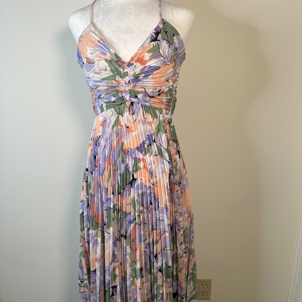 ASTR the label Blythe Floral pleated midi dress